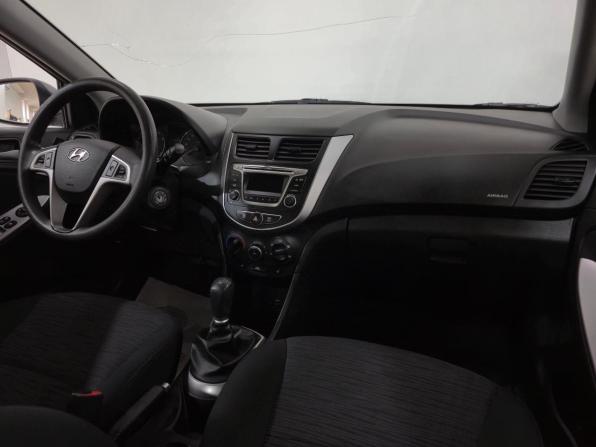 Hyundai Solaris I Рестайлинг с пробегом 2015 года, цена 835 000 рублей, 117638 км, седан, Автокод Объявления