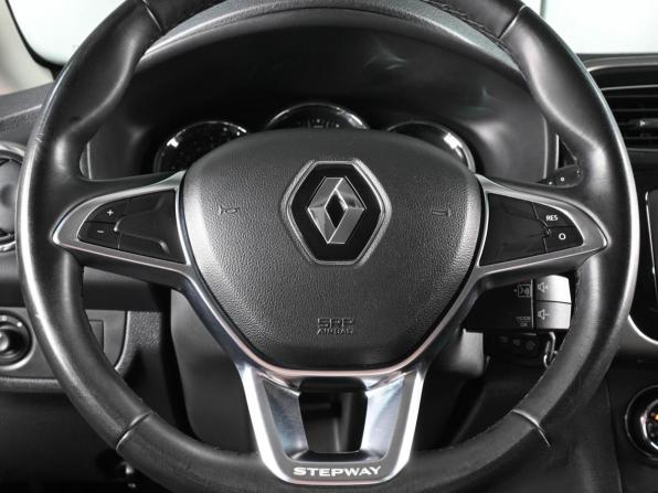 Renault Sandero II Рестайлинг с пробегом 2018 года, цена 1 269 000 рублей, 66474 км, хэтчбек, Автокод Объявления
