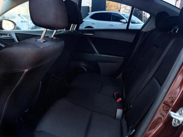 Mazda 3 II (BL) Рестайлинг с пробегом 2011 года, цена 900 000 рублей, 216046 км, седан, Автокод Объявления