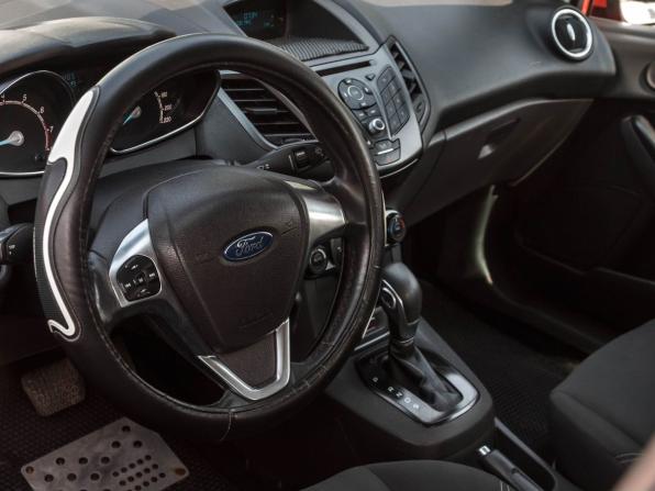 Ford Fiesta Mk6 Рестайлинг с пробегом 2015 года, цена 650 000 рублей, 199549 км, седан, Автокод Объявления