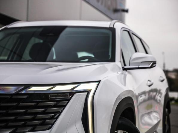 Geely Atlas II с пробегом 2023 года, цена 2 449 777 рублей, 62200 км, внедорожник, Автокод Объявления