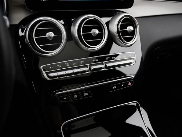 Mercedes-Benz GLC I (X253) Рестайлинг с пробегом 2022 года, цена 4 965 000 рублей, 33418 км, внедорожник, Автокод Объявления