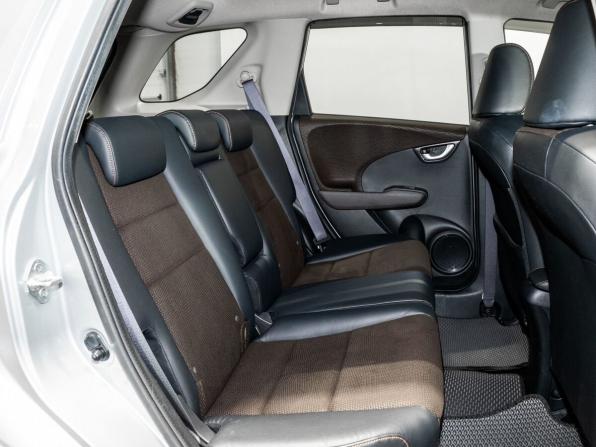 Honda Fit Shuttle I с пробегом 2013 года, цена 1 125 000 рублей, 93780 км, универсал, Автокод Объявления