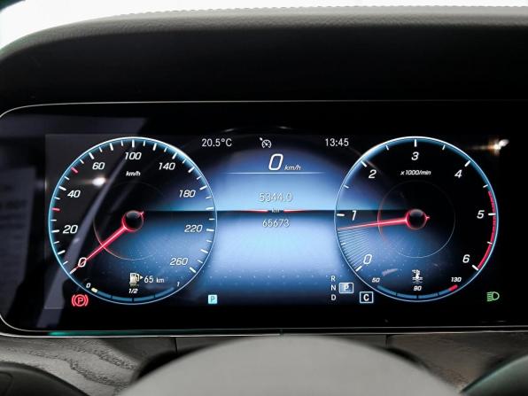 Mercedes-Benz E-Класс V (W213 S213 C238) Рестайлинг с пробегом 2021 года, цена 5 300 000 рублей, 65672 км, седан, Автокод Объявления