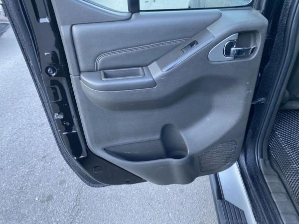 Nissan Navara (Frontier) III (D40) Рестайлинг с пробегом 2010 года, цена 1 670 000 рублей, 325236 км, offers.body_type.unknown, Автокод Объявления