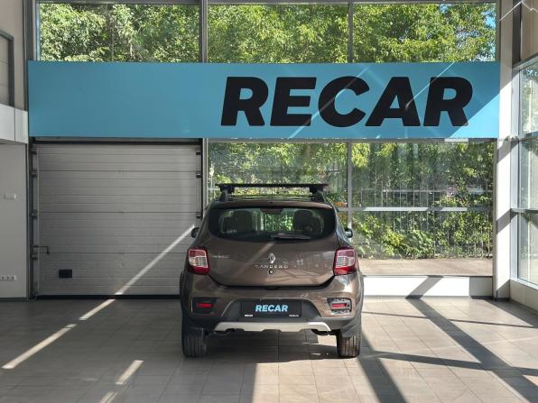Renault Sandero II Рестайлинг с пробегом 2019 года, цена 1 090 000 рублей, 135000 км, хэтчбек, Автокод Объявления