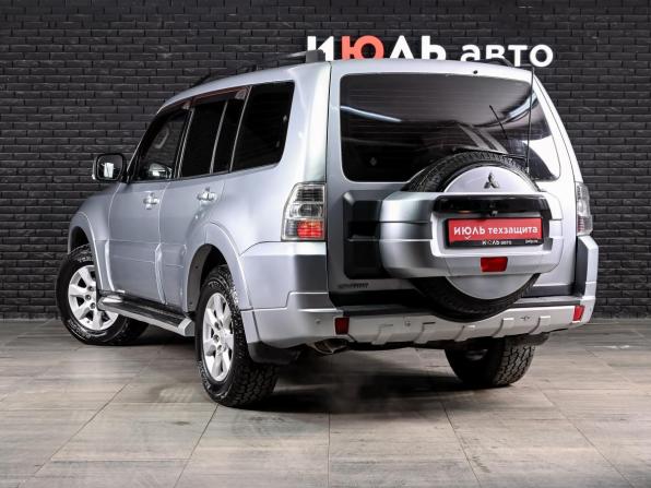 Mitsubishi Pajero IV с пробегом 2011 года, цена 1 860 000 рублей, 302600 км, внедорожник, Автокод Объявления