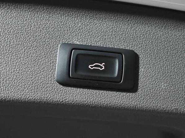 Audi Q5 I (8R) Рестайлинг с пробегом 2013 года, цена 2 000 000 рублей, 187595 км, внедорожник, Автокод Объявления