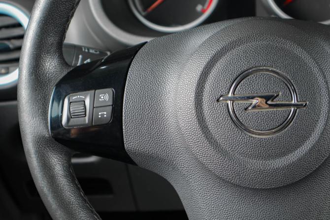 Opel Corsa D Рестайлинг I с пробегом 2011 года, цена 729 000 рублей, 140000 км, хэтчбек, Автокод Объявления