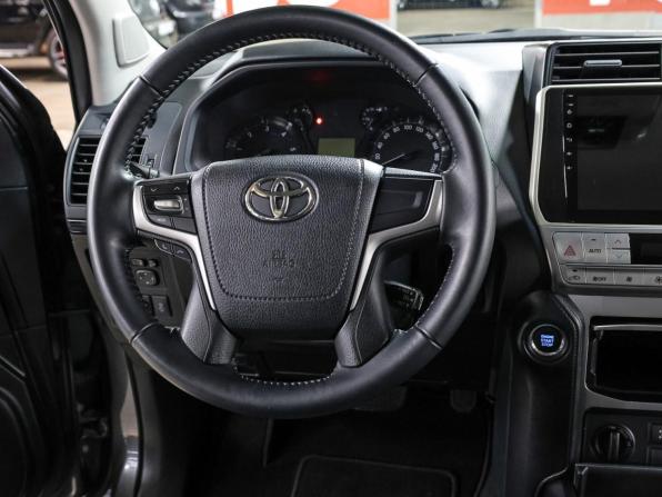 Toyota Land Cruiser Prado 150 Series Рестайлинг 2 с пробегом 2018 года, цена 4 950 000 рублей, 101365 км, внедорожник, Автокод Объявления