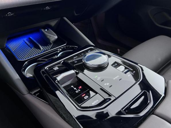 BMW 5 серии VIII (G60/G61/G68) с пробегом 2024 года, цена 6 649 000 рублей, 25237 км, седан, Автокод Объявления
