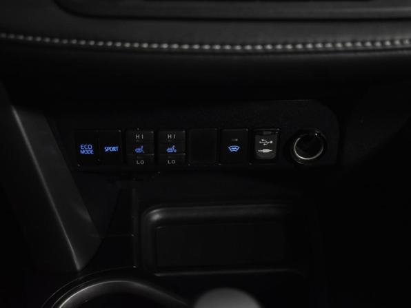 Toyota RAV4 IV (XA40) Рестайлинг с пробегом 2016 года, цена 1 855 000 рублей, 217436 км, внедорожник, Автокод Объявления