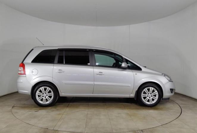 Opel Zafira B Рестайлинг с пробегом 2012 года, цена 725 000 рублей, 211000 км, компактвэн, Автокод Объявления