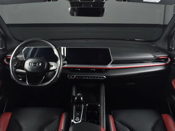 Geely Coolray I Рестайлинг с пробегом 2023 года, цена 2 129 995 рублей, 51284 км, внедорожник, Автокод Объявления