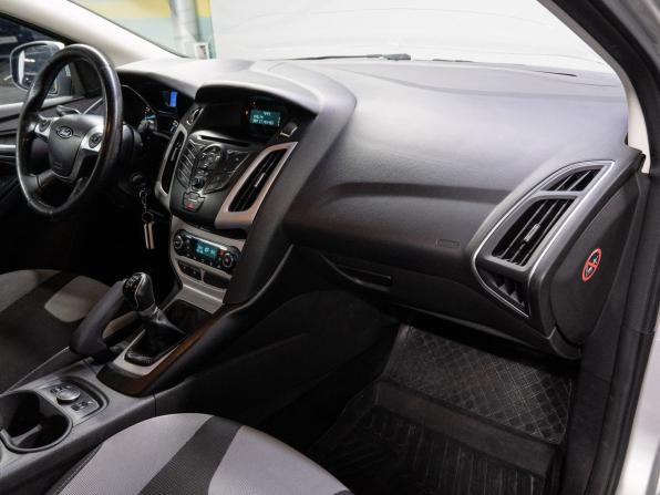 Ford Focus III с пробегом 2013 года, цена 640 000 рублей, 290881 км, хэтчбек, Автокод Объявления