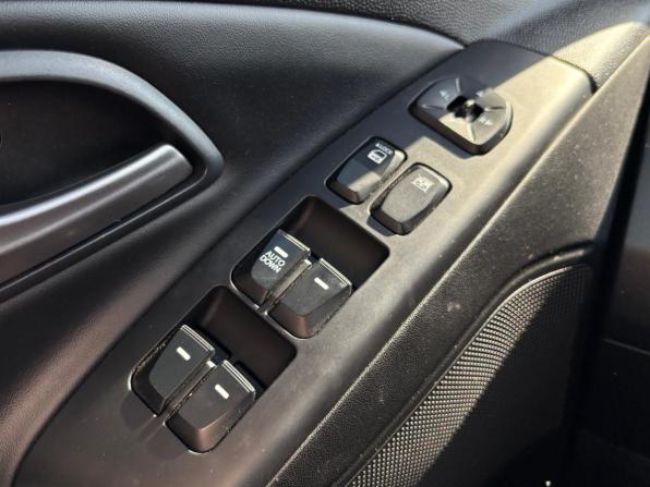 Hyundai ix35 I Рестайлинг с пробегом 2014 года, цена 1 327 000 рублей, 114700 км, внедорожник, Автокод Объявления