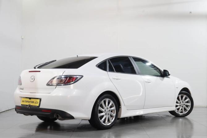 Mazda 6 II (GH) Рестайлинг с пробегом 2011 года, цена 1 049 000 рублей, 300000 км, лифтбек, Автокод Объявления