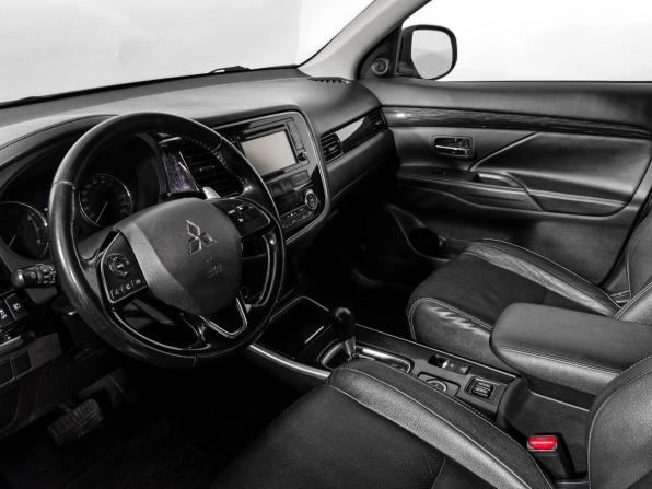 Mitsubishi Outlander III Рестайлинг 2 с пробегом 2017 года, цена 1 749 000 рублей, 153000 км, внедорожник, Автокод Объявления