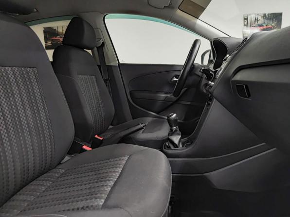 Volkswagen Polo V Рестайлинг с пробегом 2017 года, цена 930 000 рублей, 113585 км, седан, Автокод Объявления
