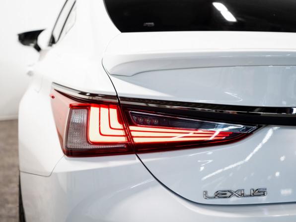 Lexus ES VII с пробегом 2020 года, цена 3 710 000 рублей, 105555 км, седан, Автокод Объявления