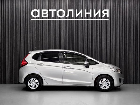 Honda Fit III с пробегом 2016 года, цена 879 000 рублей, 149600 км, хэтчбек, Автокод Объявления