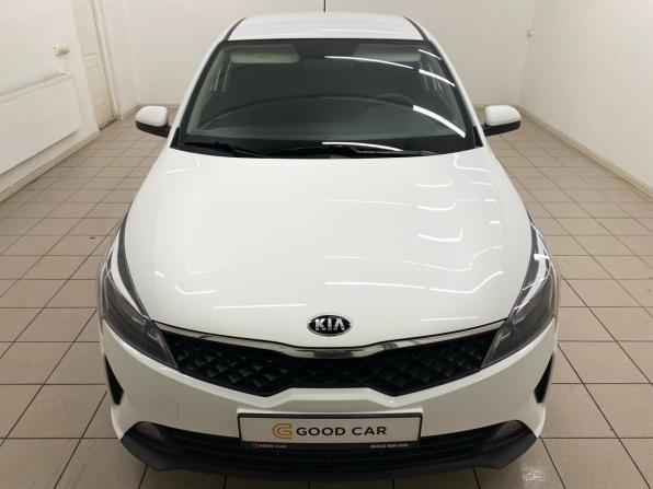 Kia Rio IV Рестайлинг с пробегом 2021 года, цена 1 555 000 рублей, 96907 км, седан, Автокод Объявления