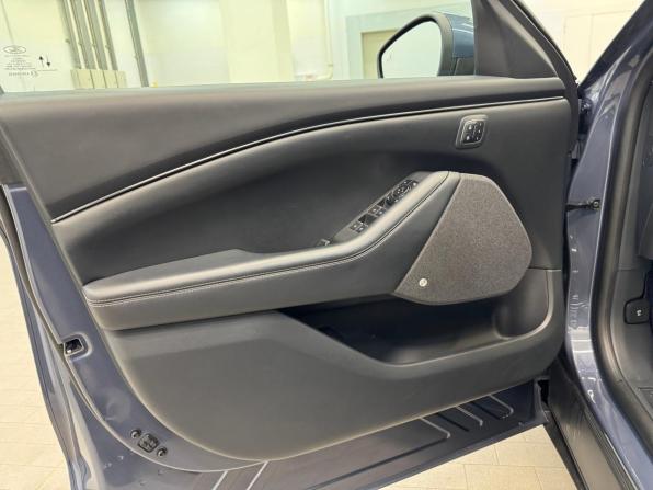 Ford Mustang Mach-E I с пробегом 2021 года, цена 3 540 000 рублей, 31559 км, внедорожник, Автокод Объявления