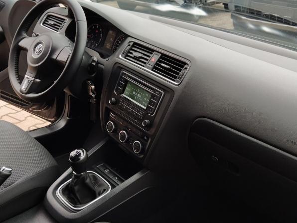 Volkswagen Jetta VI с пробегом 2014 года, цена 890 000 рублей, 180000 км, седан, Автокод Объявления