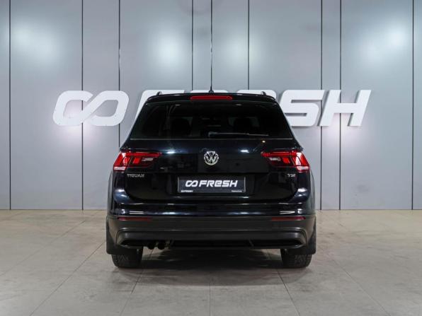Volkswagen Tiguan II с пробегом 2017 года, цена 1 799 000 рублей, 117285 км, внедорожник, Автокод Объявления
