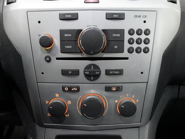 Opel Zafira B Рестайлинг с пробегом 2013 года, цена 732 000 рублей, 195000 км, минивэн, Автокод Объявления