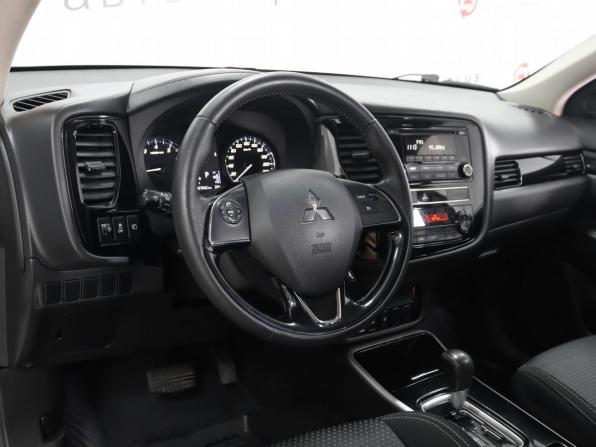 Mitsubishi Outlander III Рестайлинг 3 с пробегом 2019 года, цена 1 999 000 рублей, 157642 км, внедорожник, Автокод Объявления