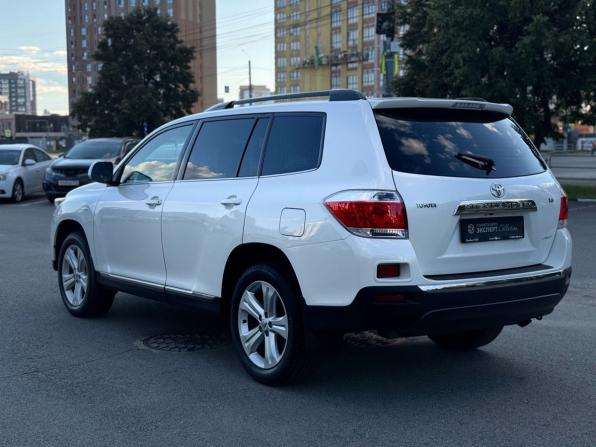 Toyota Highlander II (XU40) Рестайлинг с пробегом 2012 года, цена 1 830 000 рублей, 211785 км, внедорожник, Автокод Объявления