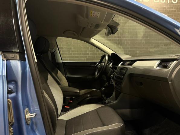 Skoda Rapid I с пробегом 2017 года, цена 1 240 000 рублей, 105616 км, лифтбек, Автокод Объявления