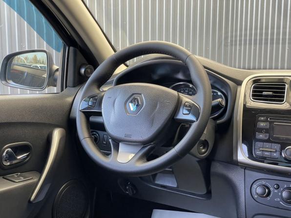 Renault Logan II с пробегом 2015 года, цена 657 000 рублей, 131821 км, седан, Автокод Объявления