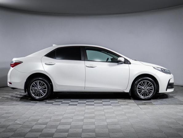 Toyota Corolla XI (E160 E170 E180) Рестайлинг 1 с пробегом 2017 года, цена 1 780 000 рублей, 89792 км, седан, Автокод Объявления