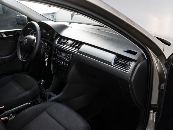 Skoda Rapid I Рестайлинг с пробегом 2019 года, цена 1 145 000 рублей, 66650 км, лифтбек, Автокод Объявления