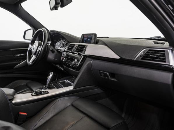 BMW 3 серии VI (F3x) Рестайлинг с пробегом 2018 года, цена 2 800 000 рублей, 95312 км, седан, Автокод Объявления