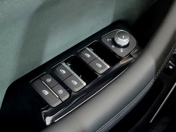 Geely Monjaro I с пробегом 2023 года, цена 3 140 000 рублей, 56011 км, внедорожник, Автокод Объявления