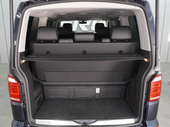 Volkswagen Multivan T6 с пробегом 2018 года, цена 4 899 000 рублей, 171269 км, минивэн, Автокод Объявления