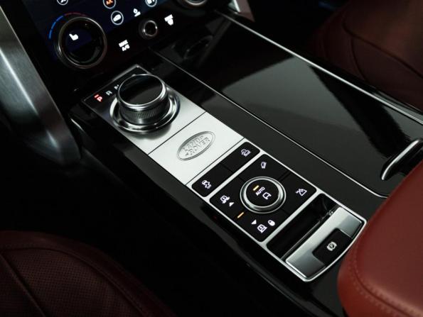 Land Rover Range Rover IV Рестайлинг с пробегом 2021 года, цена 9 399 000 рублей, 34961 км, внедорожник, Автокод Объявления