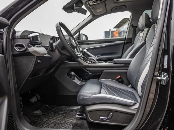 Geely Atlas II с пробегом 2024 года, цена 2 868 000 рублей, 32751 км, внедорожник, Автокод Объявления