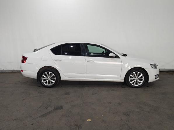 Skoda Octavia III (A7) с пробегом 2013 года, цена 1 145 000 рублей, 201150 км, лифтбек, Автокод Объявления