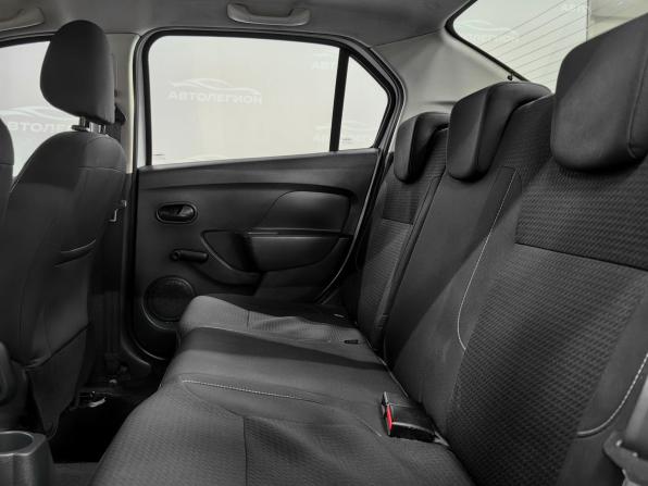 Renault Logan II Рестайлинг с пробегом 2021 года, цена 650 000 рублей, 203000 км, седан, Автокод Объявления