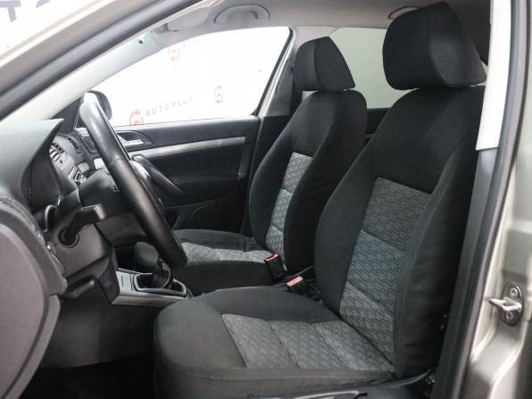 Skoda Octavia II (A5) Рестайлинг с пробегом 2010 года, цена 699 000 рублей, 305500 км, лифтбек, Автокод Объявления