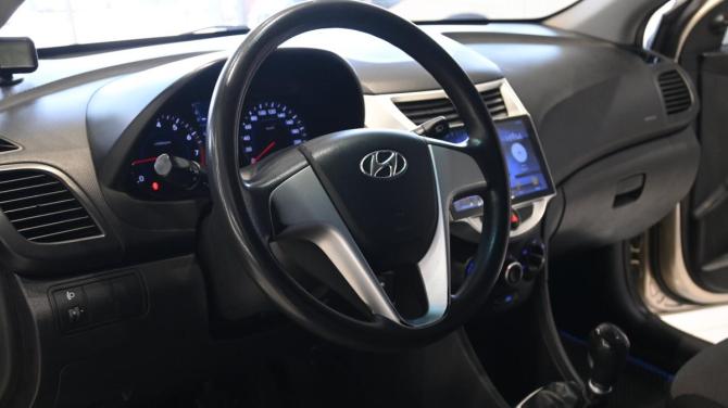 Hyundai Solaris I с пробегом 2011 года, цена 435 000 рублей, 232636 км, хэтчбек, Автокод Объявления