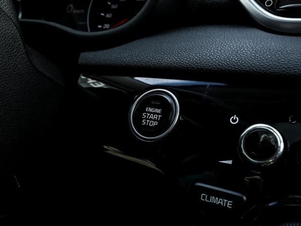 Kia Sportage IV Рестайлинг с пробегом 2019 года, цена 2 750 000 рублей, 106635 км, внедорожник, Автокод Объявления