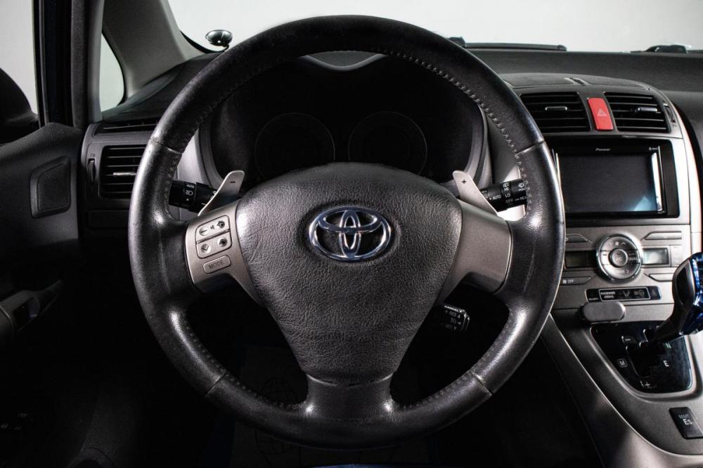 Toyota Auris I Сургут  - изображение 13