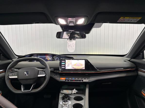 Changan UNI-V I с пробегом 2024 года, цена 2 397 000 рублей, 34358 км, лифтбек, Автокод Объявления