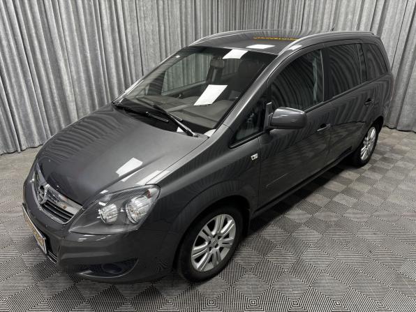 Opel Zafira B Рестайлинг с пробегом 2012 года, цена 950 000 рублей, 139946 км, компактвэн, Автокод Объявления