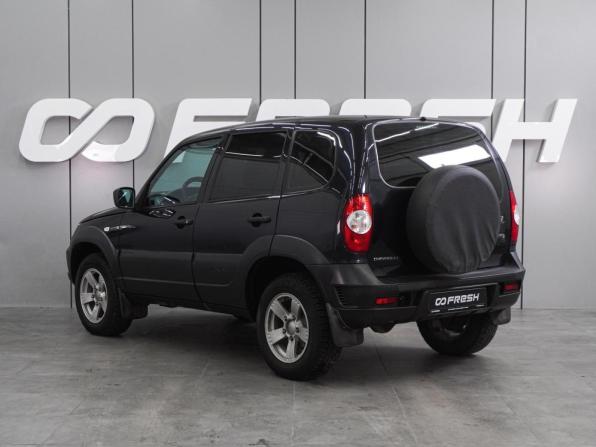 Chevrolet Niva I Рестайлинг с пробегом 2018 года, цена 799 000 рублей, 80142 км, внедорожник, Автокод Объявления